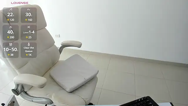 Snapshot of renata_t_ chatting on February 18, 2025, 1:22 pm renata t online show from February 18, 2025, 1:22 pm