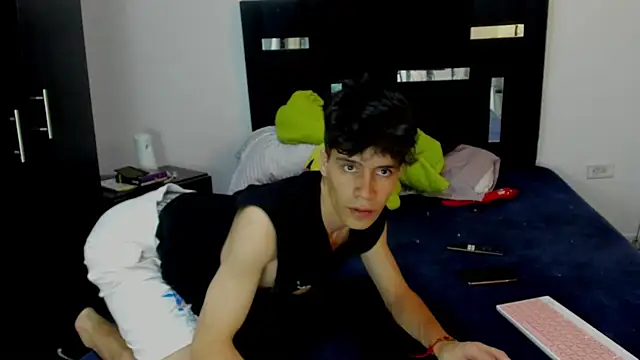 Dimitrixxx   online show from February 28, 2026, 10:53 pm