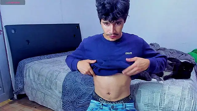Dimitrixxx   online show from May 24, 2026, 5:40 am