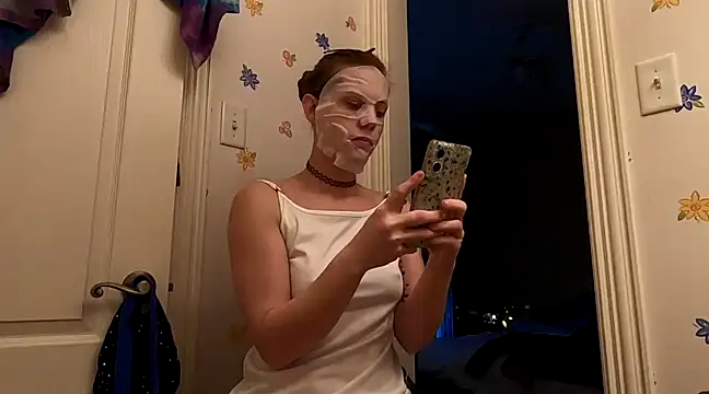 Snapshot of TheDaisyChaos chatting on January 15, 2025, 8:48 pm TheDaisyChaos online show from January 15, 2025, 8:48 pm