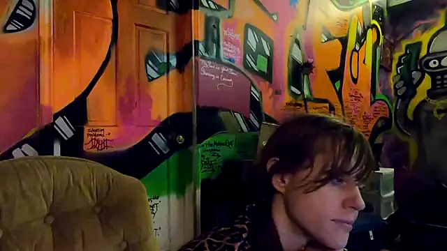 Snapshot of TheDaisyChaos chatting on February 17, 2025, 5:04 am TheDaisyChaos online show from February 17, 2025, 5:04 am