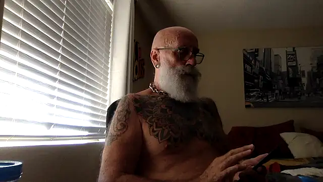 IamReadyxh online show from April 15, 2026, 5:17 pm