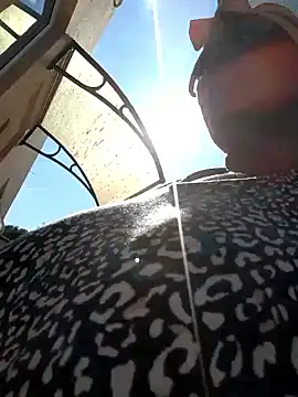 SWEETDOLLY29XX online show from February 4, 2026, 6:52 am