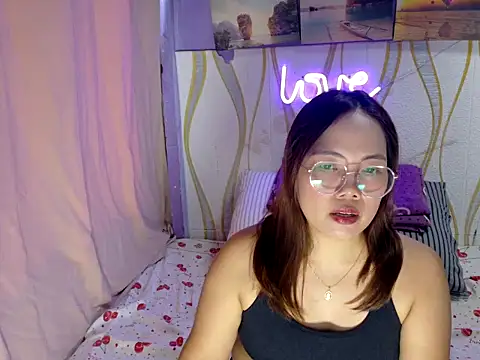 BURBERRY69 online show from February 8, 2026, 2:09 am