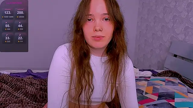 Snapshot of Janie_JJ_Curvie chatting on April 16, 2026, 4:13 am Janie JJ Curvie online show from April 16, 2026, 4:13 am