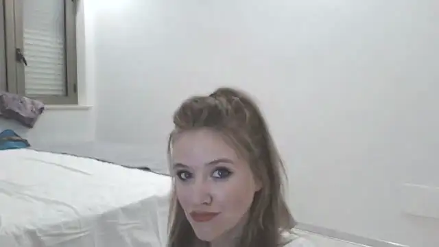 Snapshot of Neonstar chatting on April 4, 2026, 11:22 pm Neonstar online show from April 4, 2026, 11:22 pm