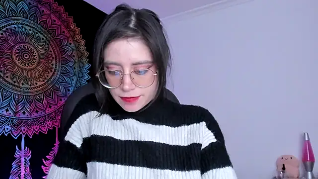 Snapshot of HazelKush chatting on March 21, 2025, 12:29 am HazelKush online show from March 21, 2025, 12:29 am