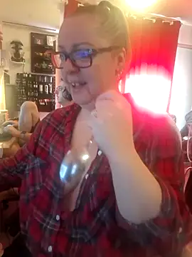 cplcokins34 online show from November 15, 2025, 8:40 am