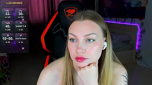 Snapshot of BiMolly chatting on February 26, 2026, 11:43 am BiMolly online show from February 26, 2026, 11:43 am