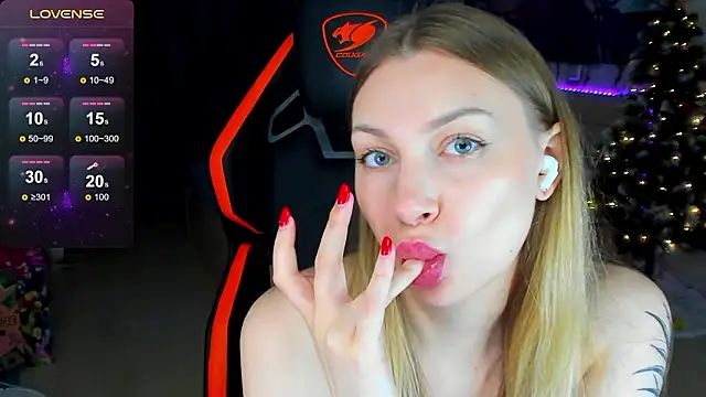 Snapshot of BiMolly chatting on February 13, 2026, 11:16 pm BiMolly online show from February 13, 2026, 11:16 pm