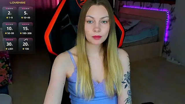 BiMolly online show from May 10, 2026, 4:05 am