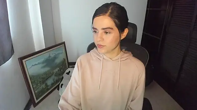 mia collins x online show from September 13, 2025, 7:36 pm