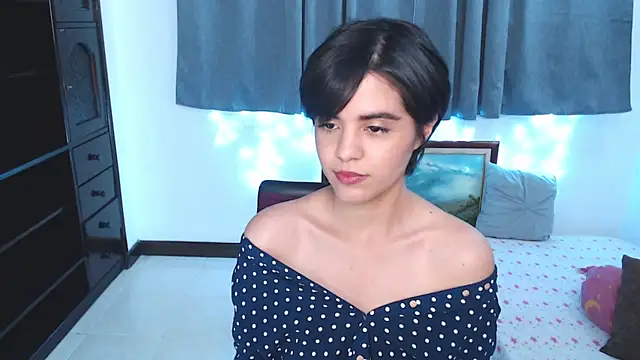 mia collins x online show from April 17, 2026, 2:36 am