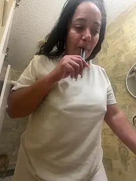 PichyPrettyPussy online show from February 3, 2026, 12:21 pm