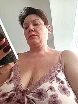  lady red  online show from March 18, 2025, 5:34 am