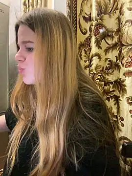 -MimmiLissa- online show from October 15, 2025, 5:21 pm