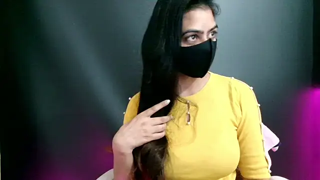 Snapshot of DesiZoya chatting on July 17, 2026, 11:24 pm DesiZoya online show from July 17, 2026, 11:24 pm