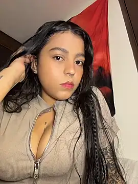 Snapshot of Naiara_sex chatting on May 28, 2026, 5:48 am Naiara sex online show from May 28, 2026, 5:48 am