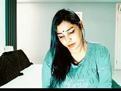 apishkagalmon online show from October 17, 2025, 8:10 pm