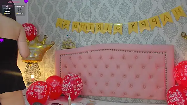 Snapshot of Princsgirl_ chatting on April 10, 2026, 7:21 pm Princsgirl online show from April 10, 2026, 7:21 pm