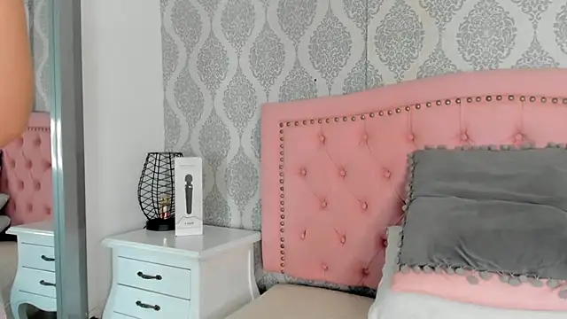 Snapshot of Princsgirl_ chatting on March 18, 2026, 7:59 pm Princsgirl online show from March 18, 2026, 7:59 pm