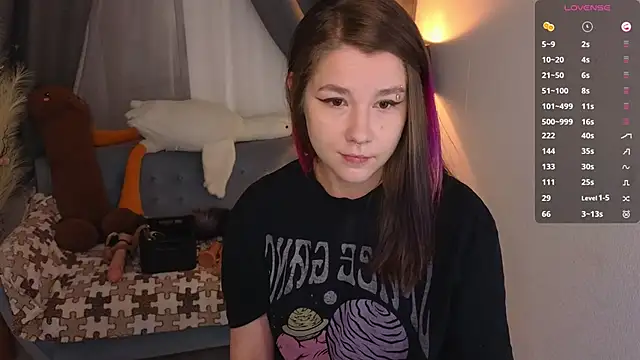 Snapshot of Mira_Falls chatting on September 9, 2025, 4:33 am Mira Falls online show from September 9, 2025, 4:33 am