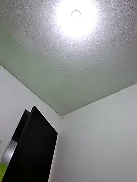 Shantal Lovee online show from April 23, 2026, 11:28 pm