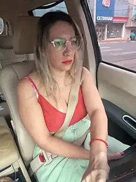 Snapshot of Gatitacarlita chatting on March 16, 2026, 10:19 am Gatitacarlita online show from March 16, 2026, 10:19 am