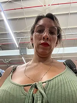 Snapshot of Gatitacarlita chatting on April 1, 2026, 7:00 pm Gatitacarlita online show from April 1, 2026, 7:00 pm