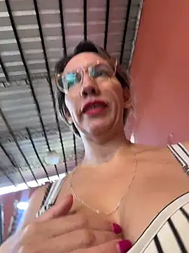 Snapshot of Gatitacarlita chatting on March 12, 2026, 11:47 am Gatitacarlita online show from March 12, 2026, 11:47 am