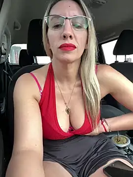 Gatitacarlita online show from December 12, 2024, 9:04 pm