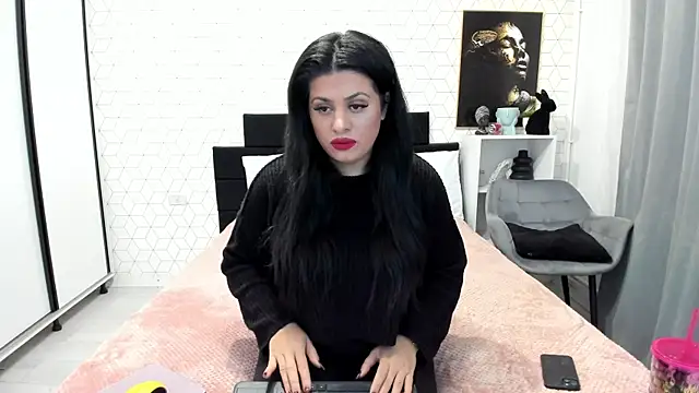 Snapshot of Heidix chatting on November 28, 2025, 4:34 am Heidix online show from November 28, 2025, 4:34 am