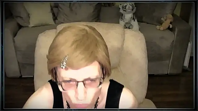 Snapshot of clementine chatting on February 17, 2026, 8:55 am clementine online show from February 17, 2026, 8:55 am