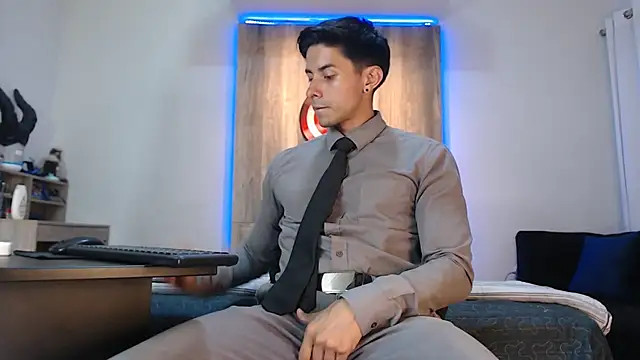 Andrew 4  online show from March 22, 2025, 2:16 am