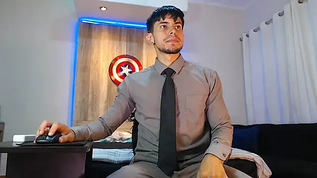 Andrew 4  online show from February 12, 2025, 2:56 am