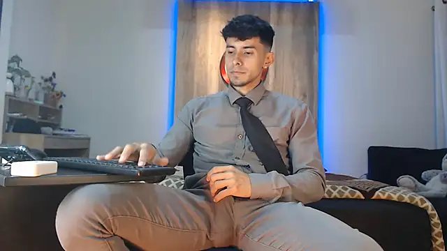 Andrew 4  online show from October 1, 2025, 5:23 am