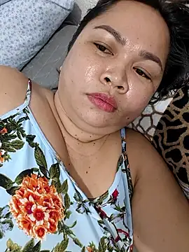 XXLorie 02 online show from February 27, 2026, 6:30 pm