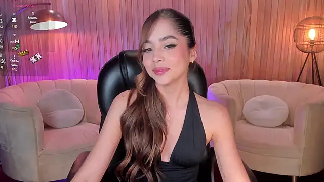 AmyDavis  online show from December 5, 2024, 11:01 pm