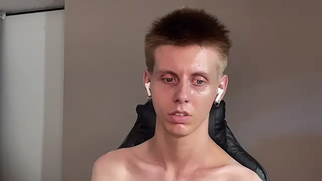 Snapshot of vladdymeow chatting on January 25, 2025, 11:32 pm vladdymeow online show from January 25, 2025, 11:32 pm