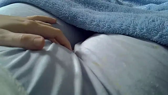 perescam online show from November 30, 2025, 3:24 pm