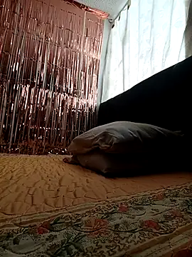 LUNAdeMARTE online show from November 16, 2025, 9:19 pm