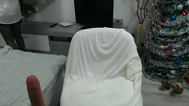 Snapshot of JullieMilf chatting on December 28, 2024, 5:03 pm JullieMilf online show from December 28, 2024, 5:03 pm
