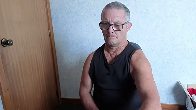 Snapshot of bigballnz chatting on December 14, 2025, 9:31 pm bigballnz online show from December 14, 2025, 9:31 pm