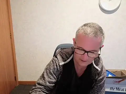 Snapshot of bigballnz chatting on December 22, 2025, 8:03 am bigballnz online show from December 22, 2025, 8:03 am