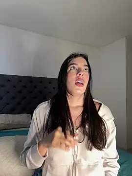 kamivolkano online show from March 5, 2025, 6:01 pm