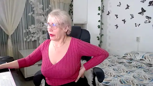 Snapshot of Ghertrude52 chatting on April 28, 2026, 3:44 am Ghertrude52 online show from April 28, 2026, 3:44 am