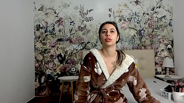 RoseDiamond06 online show from October 10, 2025, 11:00 am