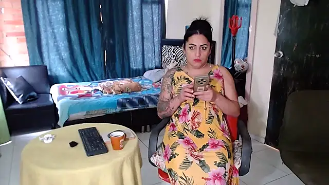 Sashaferrari2000 online show from May 23, 2026, 2:16 pm