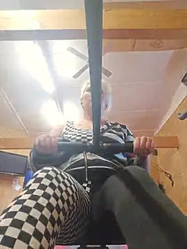 PinkTheHawk online show from November 2, 2025, 3:11 am