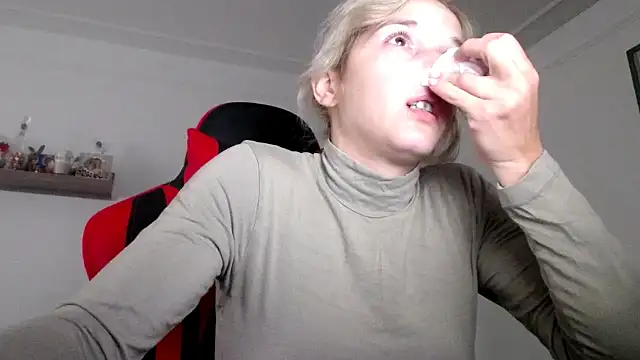 SexxyLety online show from October 18, 2025, 12:07 pm